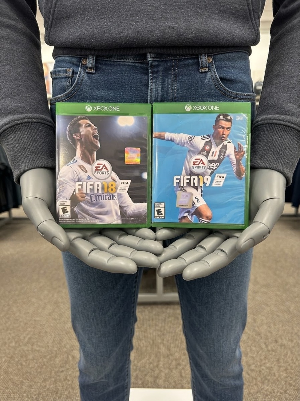 EA Sports FIFA 18 & FIFA 19 Xbox One Bundle - Green Cases